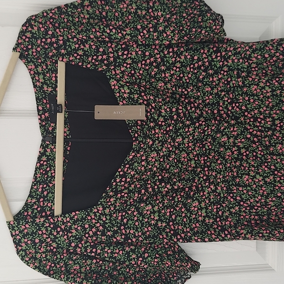 J. Crew Dresses & Skirts - J.Crew Smocked Short Sleeve Floral Midi Dress 10